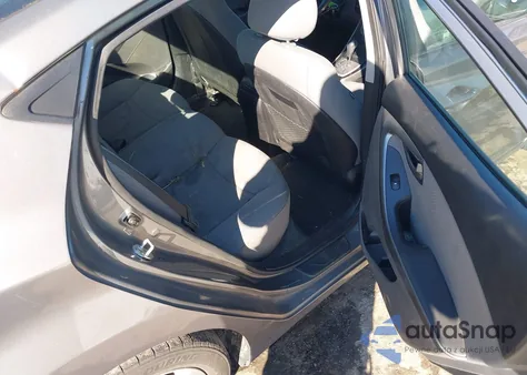 2013 Hyundai Elantra Gls из США, поврежденный, VIN 5NPDH4AE1DH386948